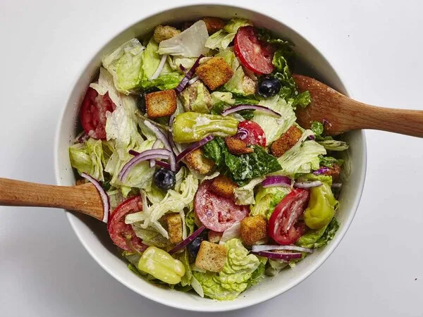 olive-garden-house-salad-with-italian-dressing