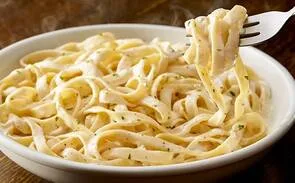 fettuccine-alfredo-v